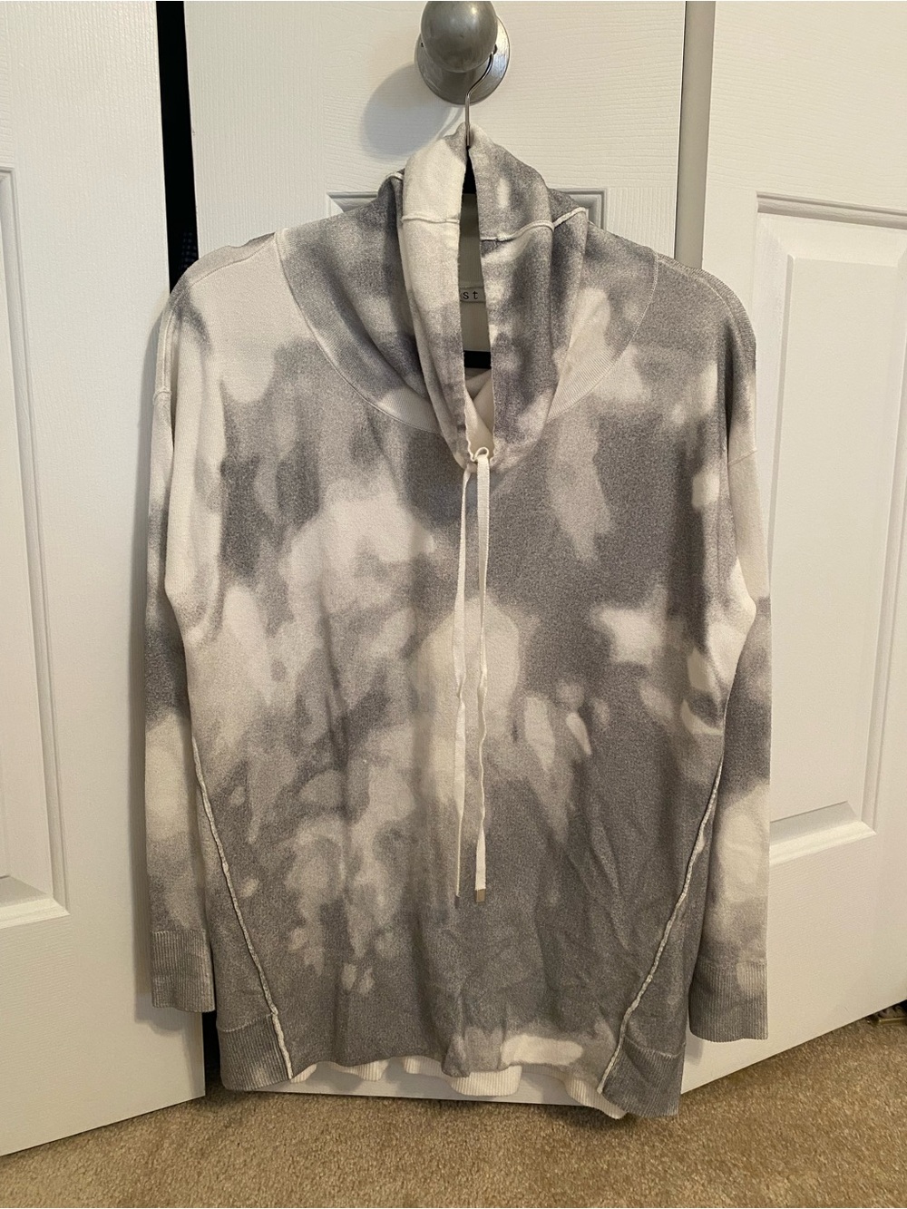 Ost Gray & White Tie-Dye Cowl Neck Sweater - Picture 2 of 6